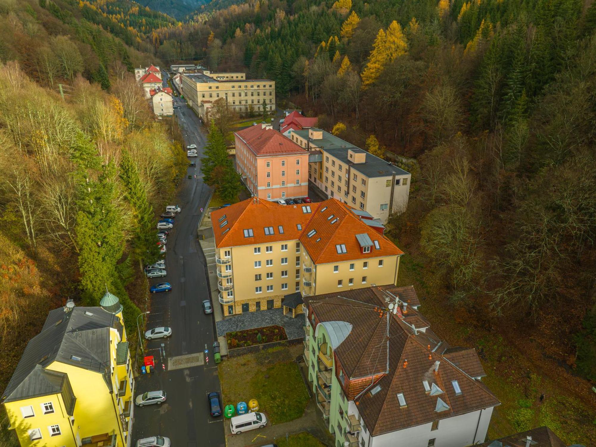 Apartman 4 - Rezidence K Lanovce Яхимів Екстер'єр фото