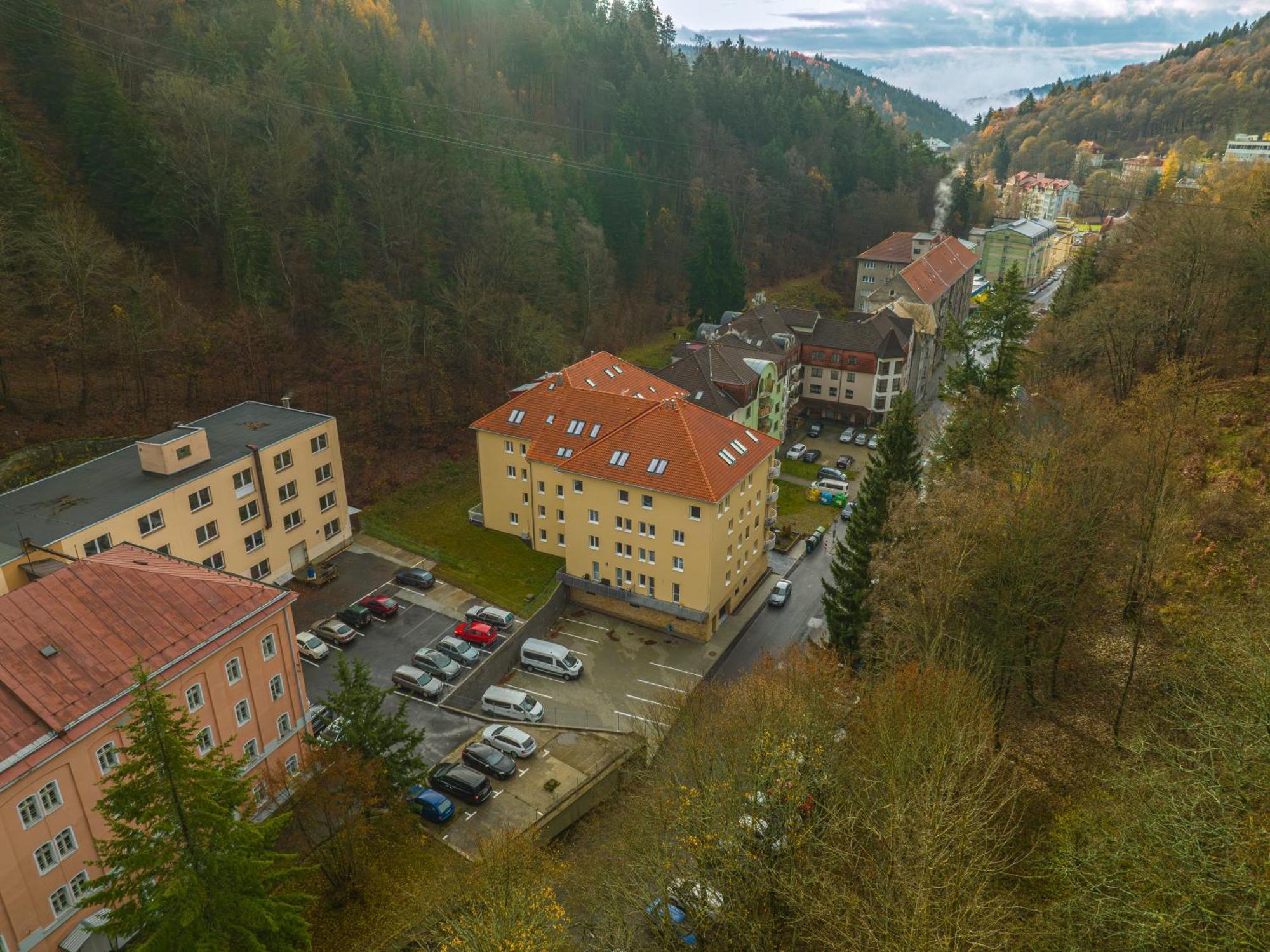 Apartman 4 - Rezidence K Lanovce Яхимів Екстер'єр фото