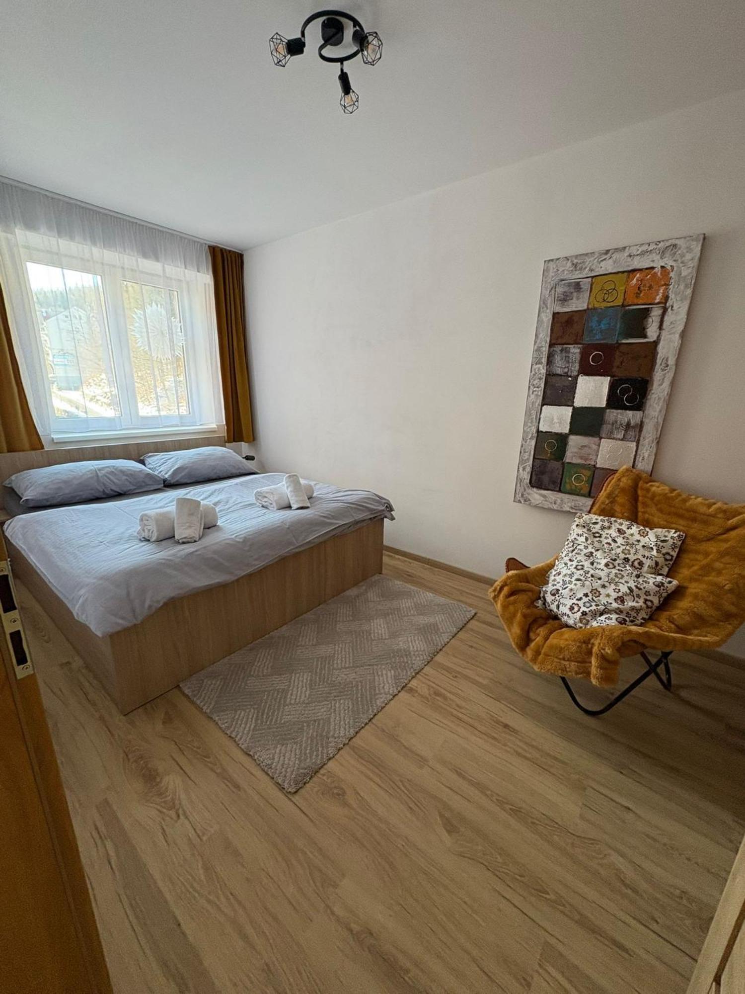 Apartman 4 - Rezidence K Lanovce Яхимів Екстер'єр фото